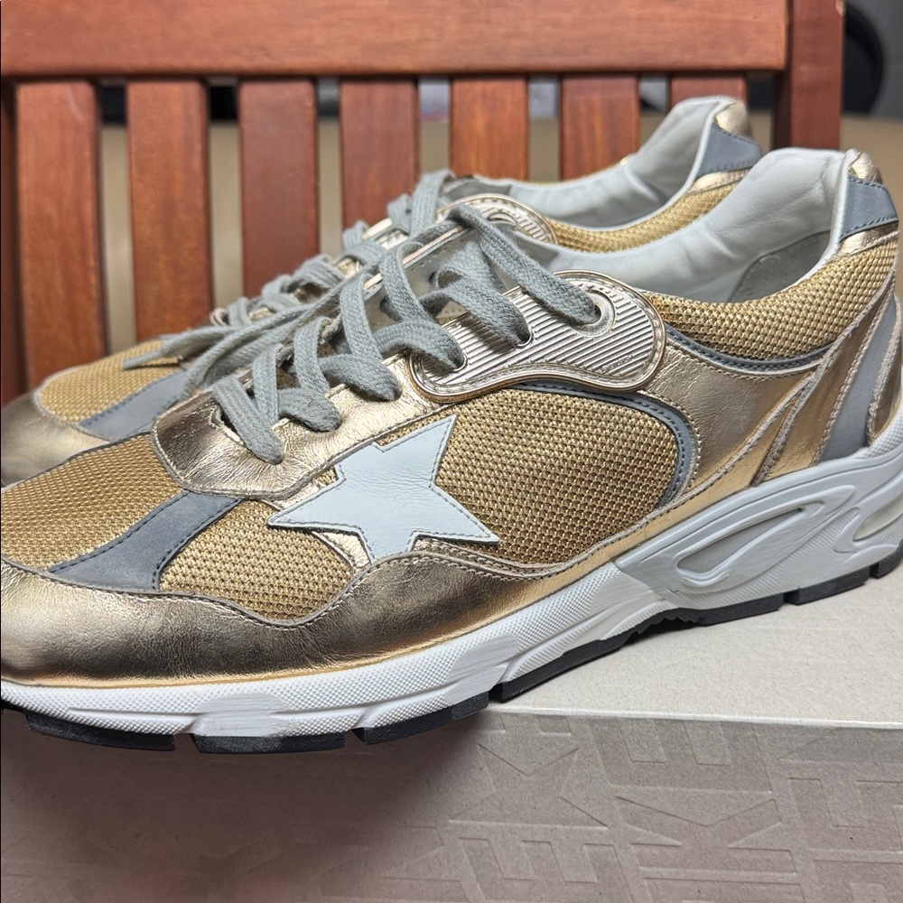 Golden Goose Dad Star Gold Leather and mesh Sneakers - Picture 3 of 6
